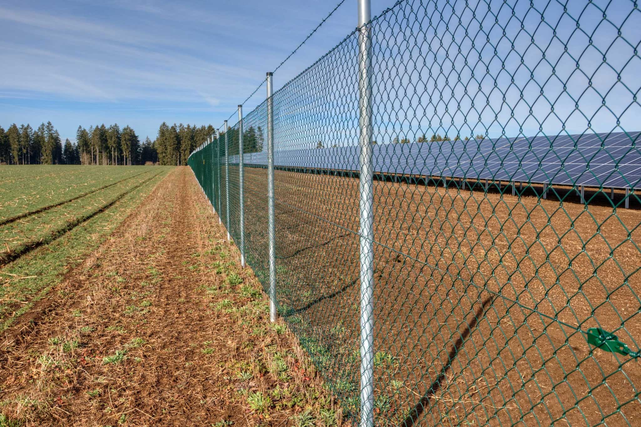 Landscape fence installation and repair service